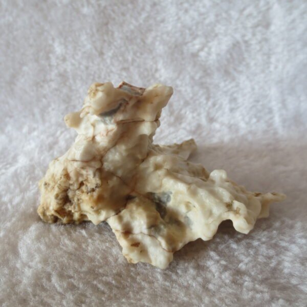 mountain shaped gobi wind carved layered agate natural rough stone specimen (j36)
