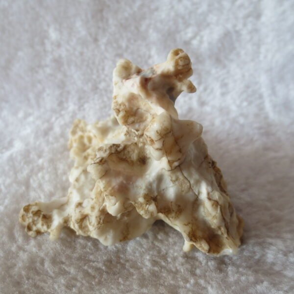 mountain shaped gobi wind carved layered agate natural rough stone specimen (j36)