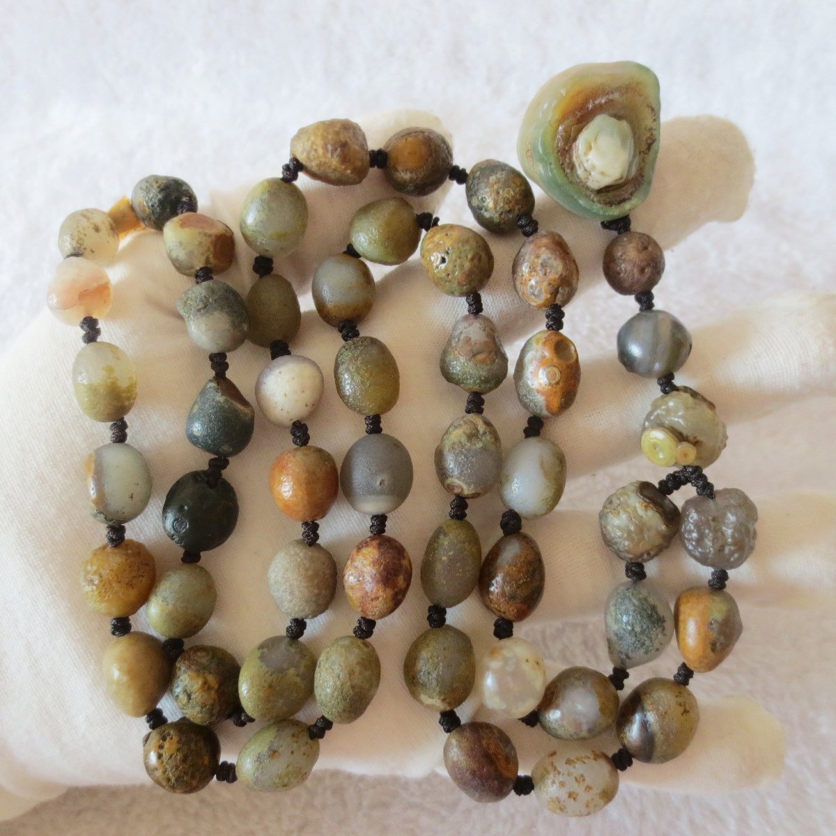 gobi agate raw stone necklace – authentic desert gem jewelry (n645)