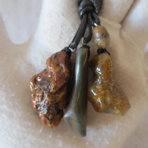 natural gobi agate pendant healing crystal jewelry (a083)