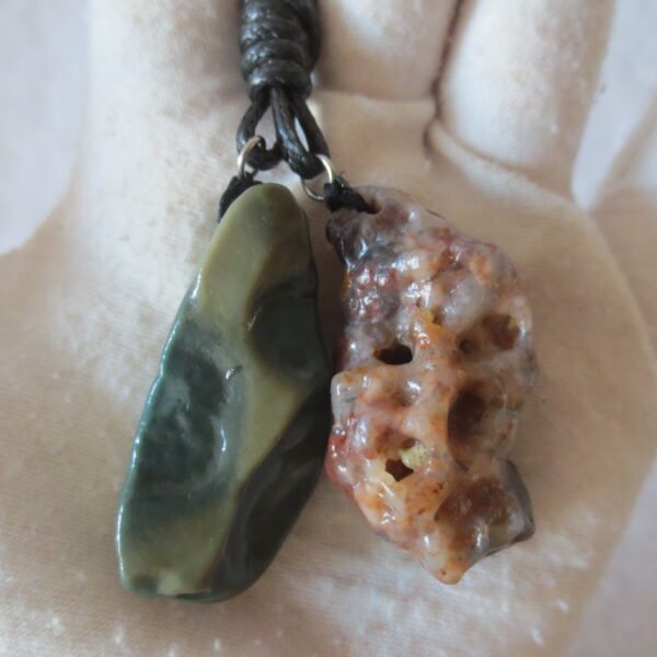 natural gobi agate pendant healing crystal jewelry (a100)