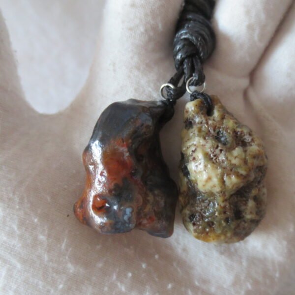 a108 set of 2 desert gobi agate pendant
