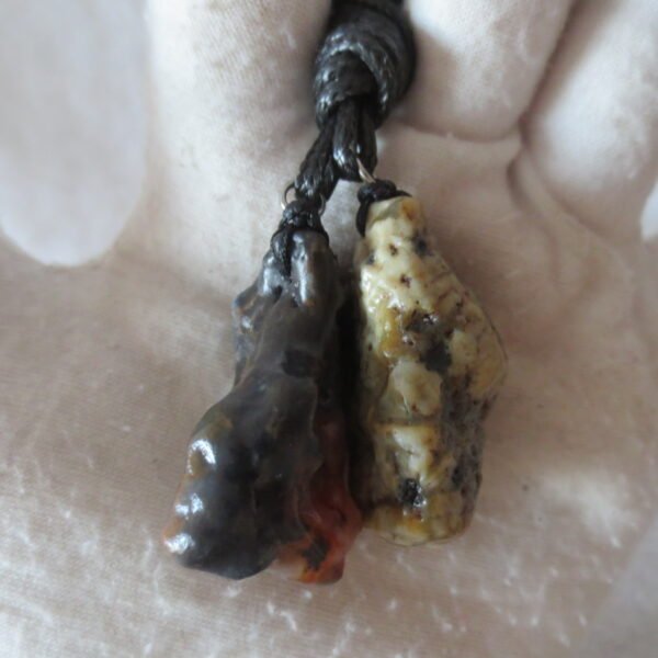 a108 set of 2 desert gobi agate pendant