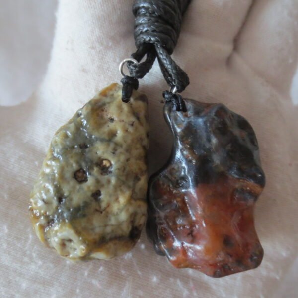 a108 set of 2 desert gobi agate pendant