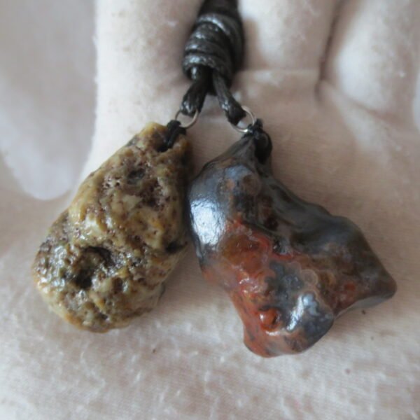 a108 set of 2 desert gobi agate pendant