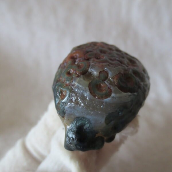 natural thumb eye gobi agate desert raw stone mineral (m122) (copy)