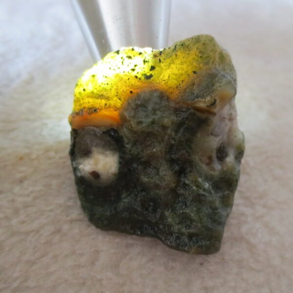 natural thumb eye gobi agate desert raw stone mineral (m125)