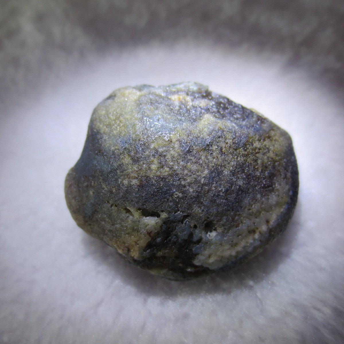 natural thumb eye gobi agate desert raw stone mineral (m122)