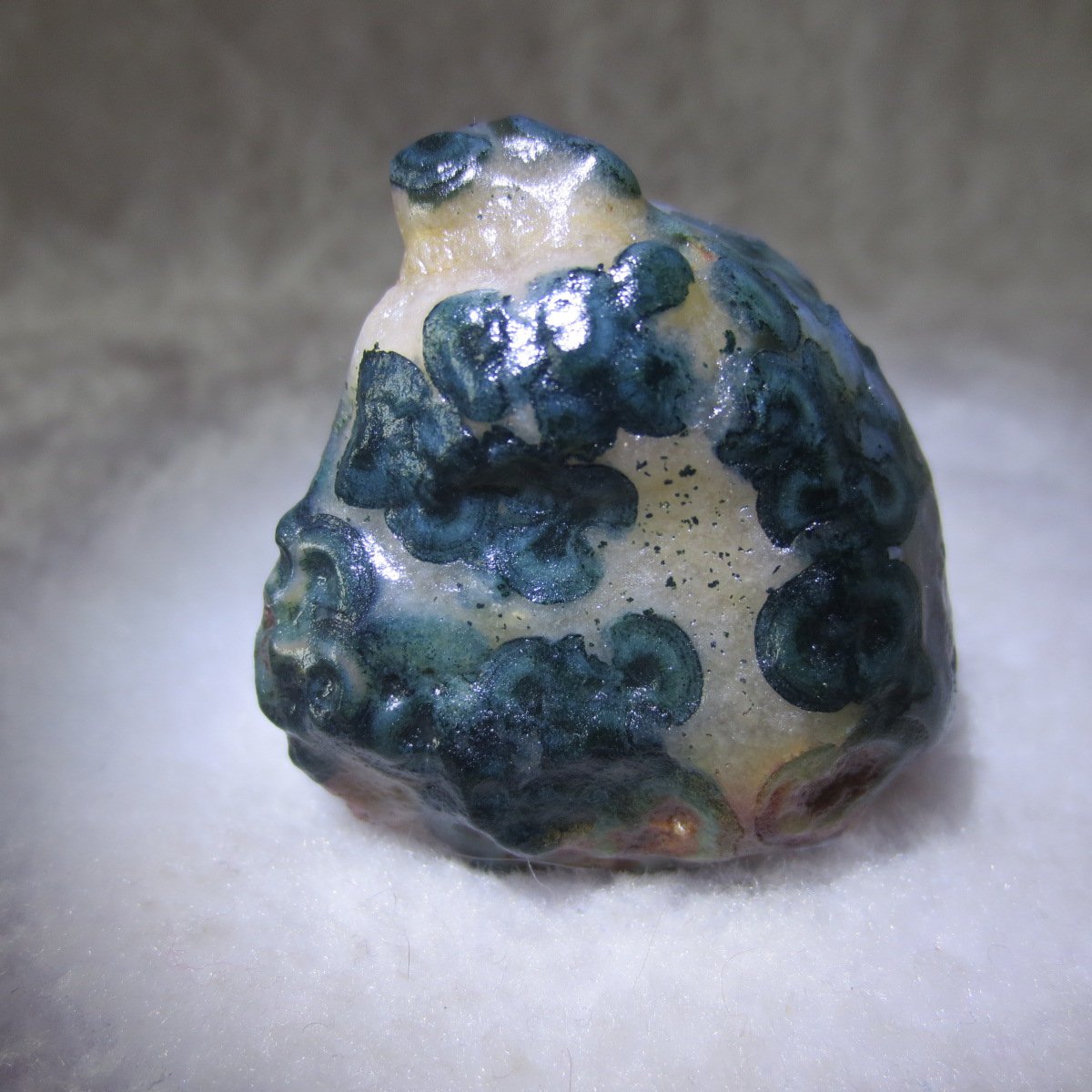 natural thumb eye gobi agate desert raw stone mineral (m123)