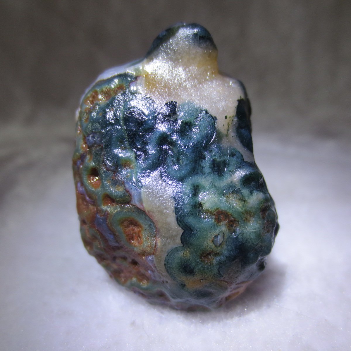 natural thumb eye gobi agate desert raw stone mineral (m123)