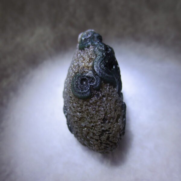 natural thumb eye gobi agate desert raw stone mineral (m132)