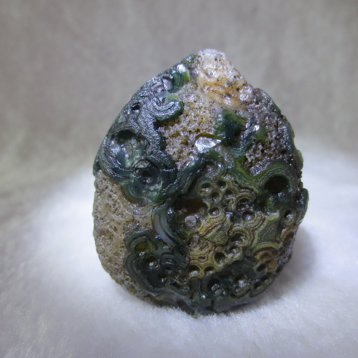 natural thumb eye gobi agate desert raw stone mineral (m132)