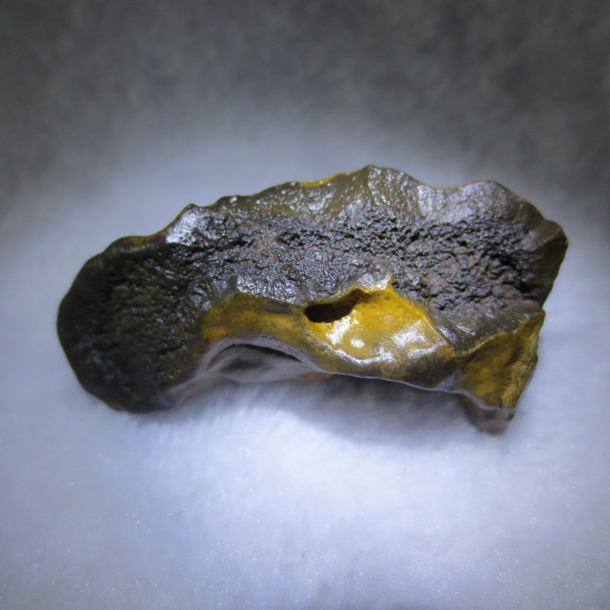 natural thumb eye gobi agate desert raw stone mineral (m145)
