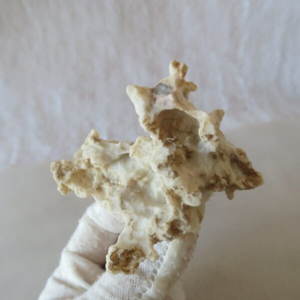 mountain shaped gobi wind carved layered agate natural rough stone specimen (j36)