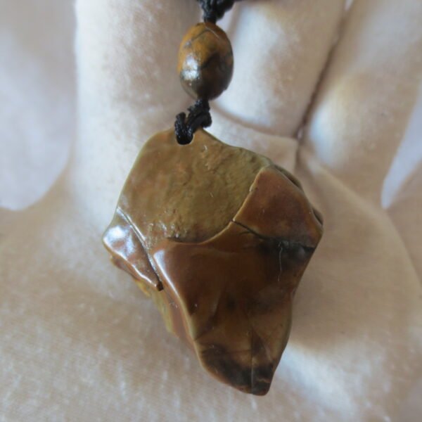natural gobi agate pendant healing crystal jewelry (d122)