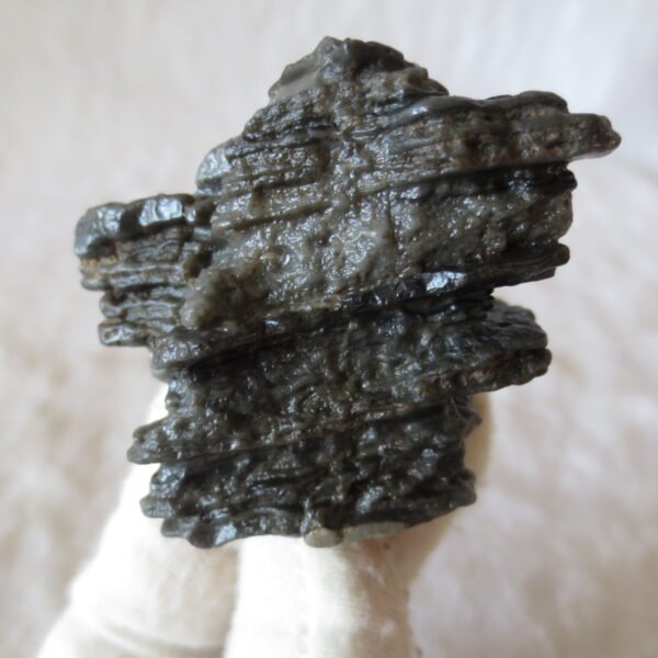 mountain shaped gobi wind carved layered agate natural rough stone specimen (k99)