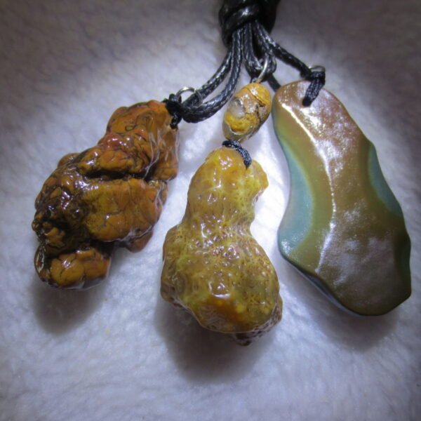 natural gobi agate pendant healing crystal jewelry (a083)