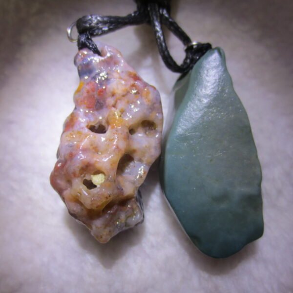 natural gobi agate pendant healing crystal jewelry (a100)