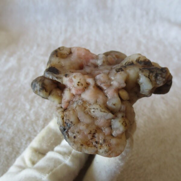 natural quartz flower gobi stone raw desert rock home decor. (g47)