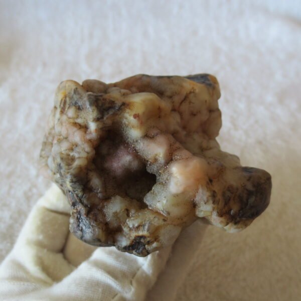 natural quartz flower gobi stone raw desert rock home decor. (g47)