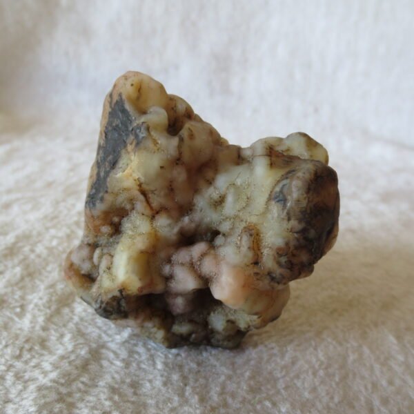 natural quartz flower gobi stone raw desert rock home decor. (g47)