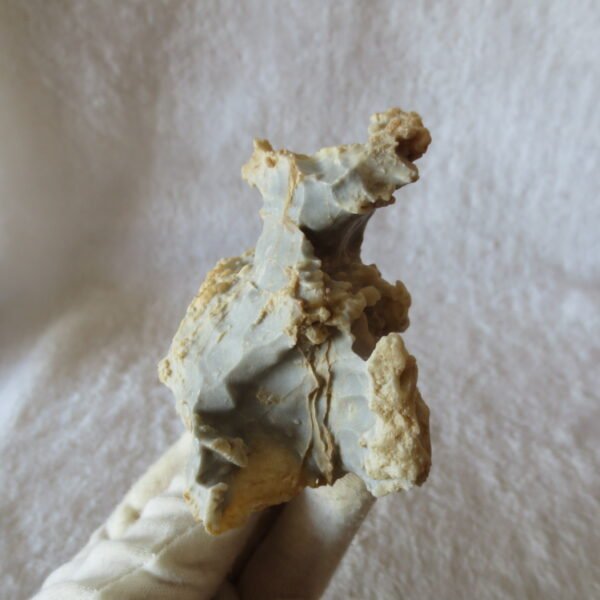 natural quartz flower gobi stone raw desert rock home decor. (g49)