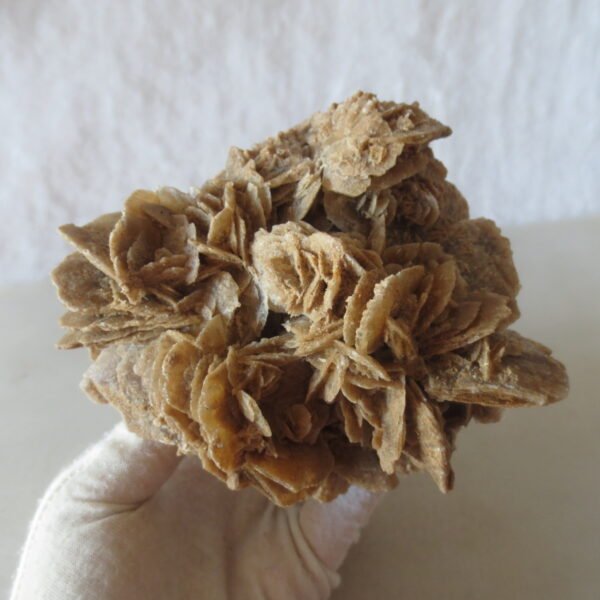 natural quartz flower gobi stone raw desert rock home decor. (g15)
