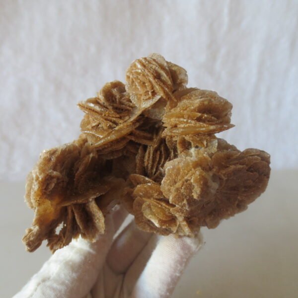 natural desert rose gobi agate raw stone mineral home decor. (i01)