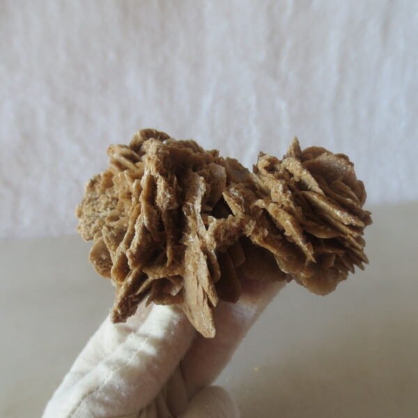 natural desert rose gobi agate raw stone mineral home decor. (i02)