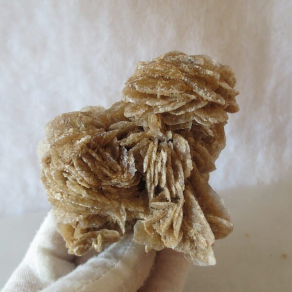 natural desert rose gobi agate raw stone mineral home decor. (i06)