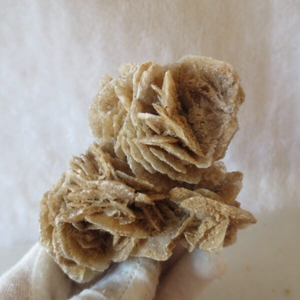 natural desert rose gobi agate raw stone mineral home decor. (i06)