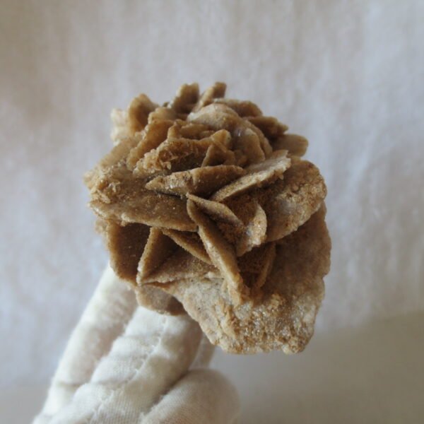 natural desert rose gobi agate raw stone mineral home decor. (i08)