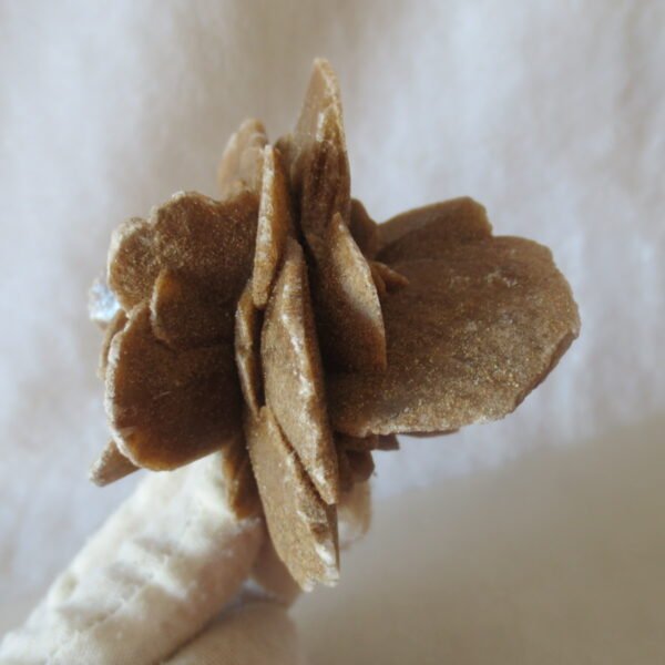 natural desert rose gobi agate raw stone mineral home decor. (i09)