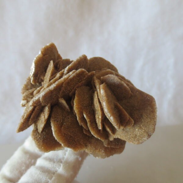 natural desert rose gobi agate raw stone mineral home decor. (i13）