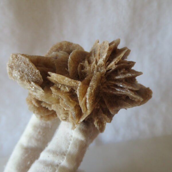 natural desert rose gobi agate raw stone mineral home decor. (i17)