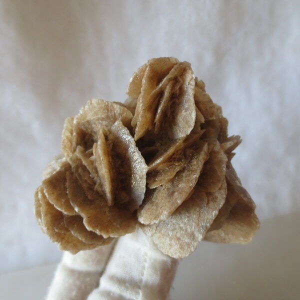 natural desert rose gobi agate raw stone mineral home decor. (i17)