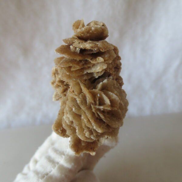 natural desert rose gobi agate raw stone mineral home decor. (i20） (copy)