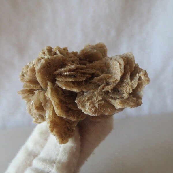 natural desert rose gobi agate raw stone mineral home decor. (i21）