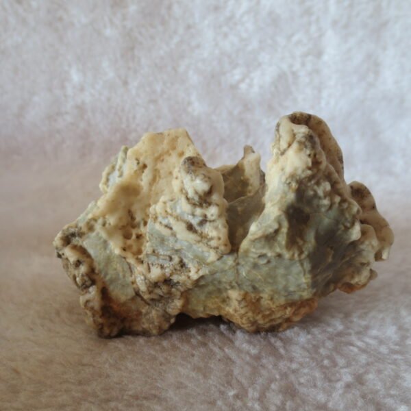 mountain shaped gobi wind carved layered agate natural rough stone specimen (j35)