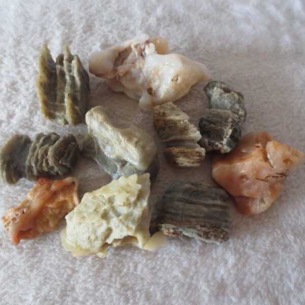 gobi desert raw rough stones natural mountain gobi rocks specimen for table decor. (p60)