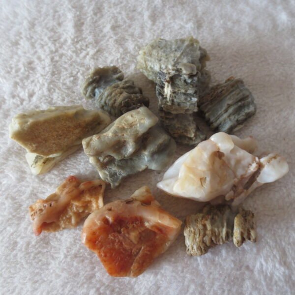 gobi desert raw rough stones natural mountain gobi rocks specimen for table decor. (p60)