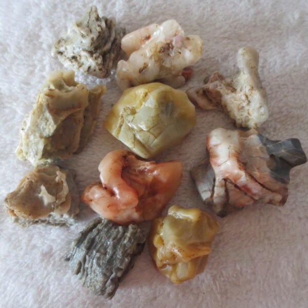 gobi desert raw rough stones natural mountain gobi rocks specimen for table decor. (p64)
