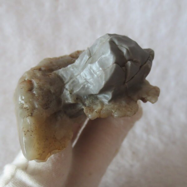 mountain shaped gobi wind carved layered agate natural rough stone specimen (v05)