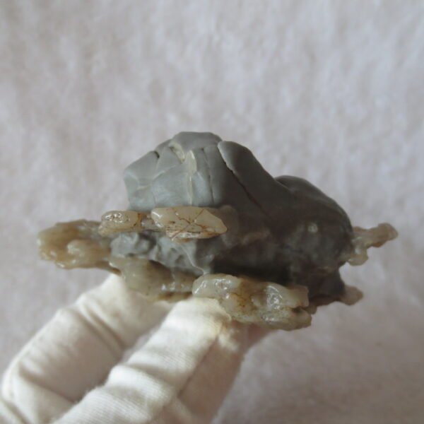 mountain shaped gobi wind carved layered agate natural rough stone specimen (v05)