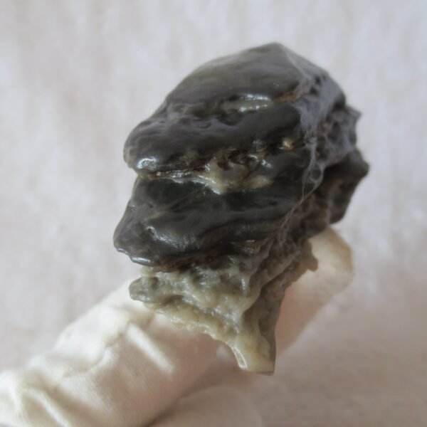 mountain shaped gobi wind carved layered agate natural rough stone specimen (v12)