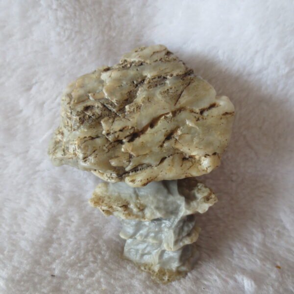 mountain shaped gobi wind carved layered agate natural rough stone specimen (v39)