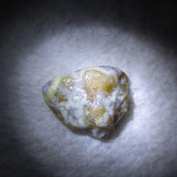 natural gobi vein agate raw stone, jinmai stone specimen (q06） (copy)