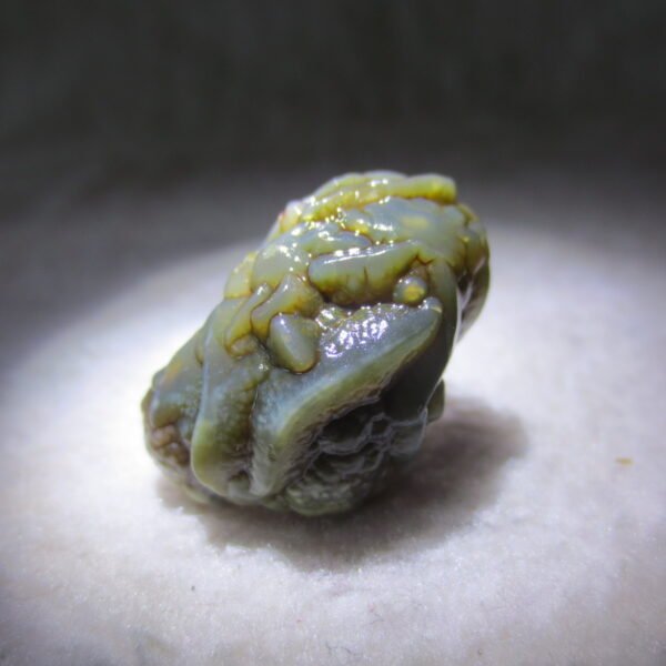 natural gobi vein agate raw stone, jinmai stone specimen (q47） (copy)