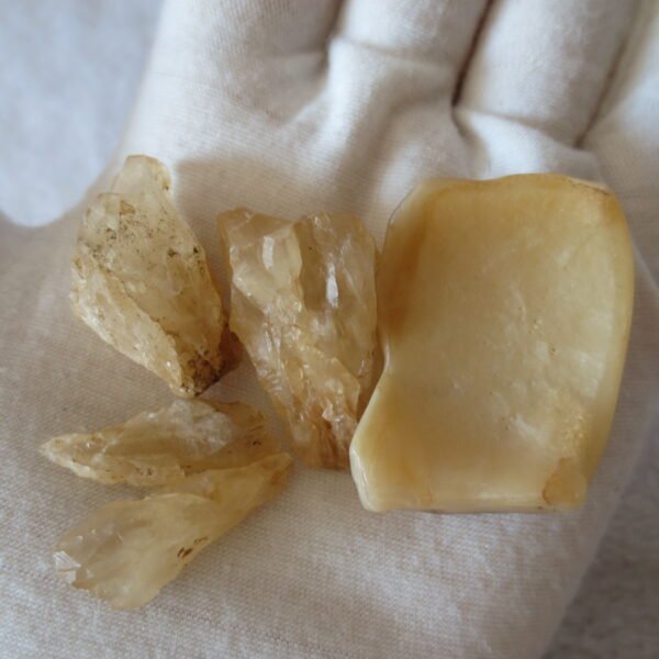 natural desert gobi agate crystal and stone symbiotic minerals, home decor, energy stones (s03）