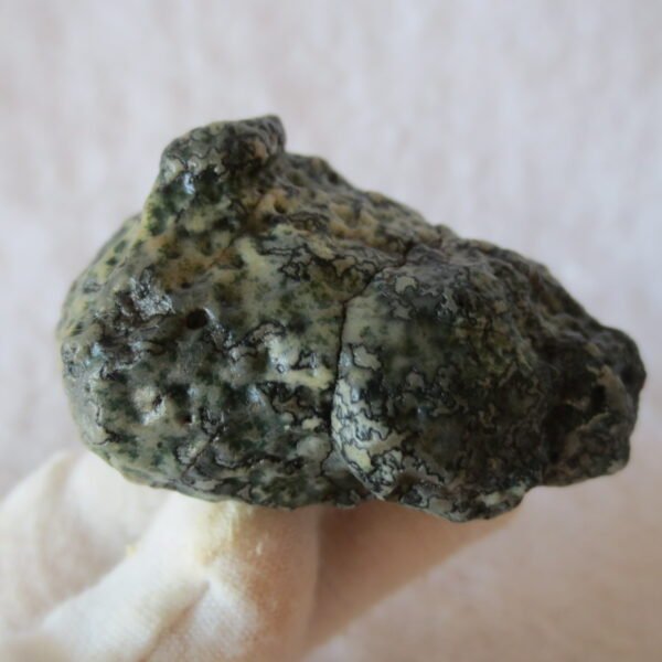 natural green grass flower gobi moss agate , desert gobi stone mineral specimen (t01)